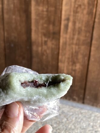 三重県亀山市関宿の前田屋製菓の草餅