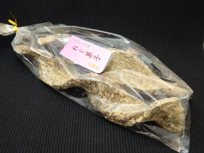 岩嶋屋のねじ菓子