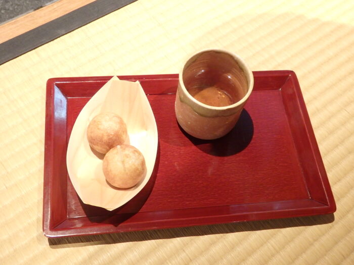 日牟禮茶屋のつぶら餅