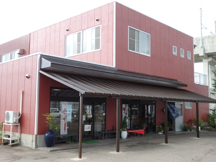 おかし処　はとやのずんだくず餅、三色だんご、ずんだ餡