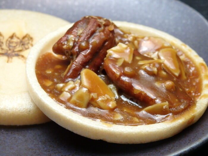 薄氷本舗 五郎丸屋の薄氷とモナカフロランタン