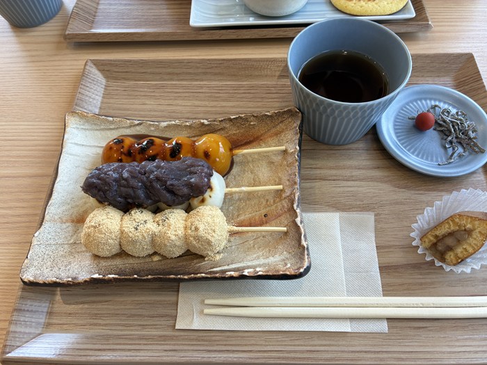 【名古屋】亀屋芳広「あずき茶屋」の焼きたて団子が絶品！長久手店で味わう極上の和スイーツ体験記