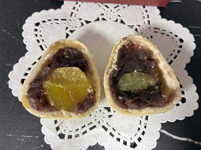 【大垣】栄光堂 トレーラーショップ「チョコル」で購入した「起き上がり最中」と「ひとりじめスイーツ」のお味レポート